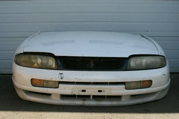 Nissan Skyline R33 Gtst Zenki Front End Nosecut (ECR33) Nissan Skyline R33 Gtst Zenki Front End Nosecut (ECR33)