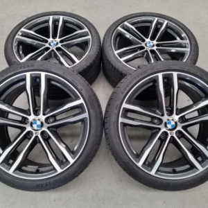 SLIGHTLY USED SET OF 4 19INCH’’ GENUINE BMW 3 SERIES F30 STYLE 704M 19 INCH WHEELS AND TIRES SET OF 4