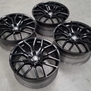 SLIGHTLY USED SET OF 4 20INCH’’ GENUINE HOLDEN HSV VF GTS 25TH ANNIVERSARY 20 INCH FORGED WHEELS SET OF 4