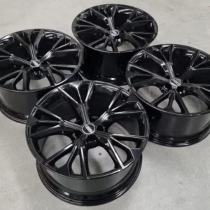 SLIGHTLY USED SET OF 4 21INCH’’ GENUINE AUDI Q8 SQ8 21INCH BLACK WHEELS SET OF 4