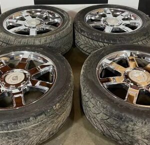 SLGHTLY USED SET OF 4 22INCH’’ CADILLAC ESCALADE 6.2L 07-14 SET 305/45R22 22 INCH MICHELIN TIRES WHEELS RIMS