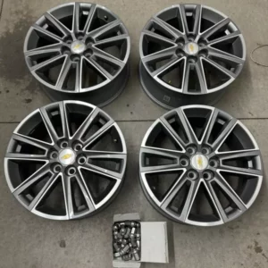 SLIGHTLY USED SET OF 4 18INCH’’ SET OF 4 CHEVY TRAVERSE OEM WHEELS 18” 2018-2025 STOCK FACTORY RIMS 18 INCH